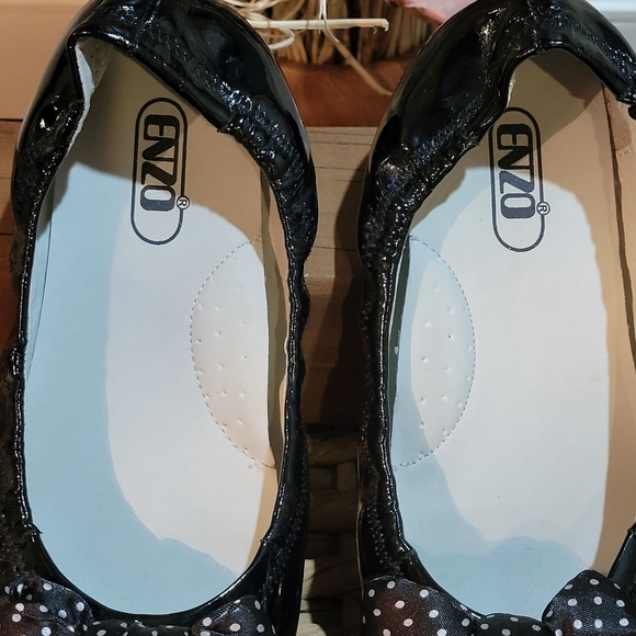 Vintage Enzo Puffy Bow Patent Leather Shoes - Picture 6 of 9